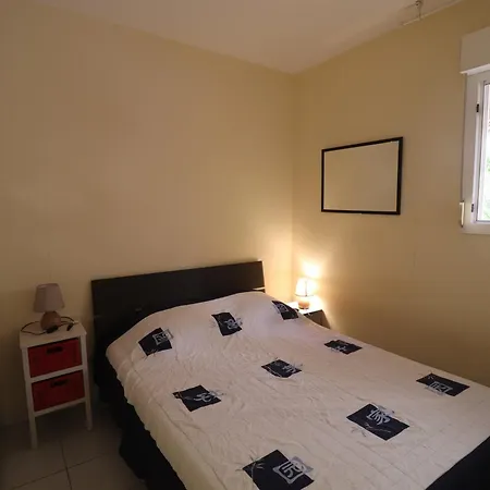 33m² Avec Terrasse Couverte Au Bord De Mer, Parking Inclus - Fr-1-472a-306 * 세테