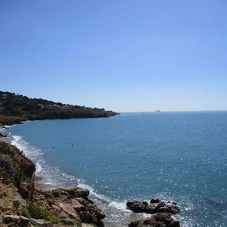 Sete: T2 Avec Terrasse Couverte, Piscine Et Parking En Front De - Fr-1-472a-306 Apartment *