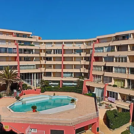 Sete: T2 Avec Terrasse Couverte, Piscine Et Parking En Front De - Fr-1-472a-306 *